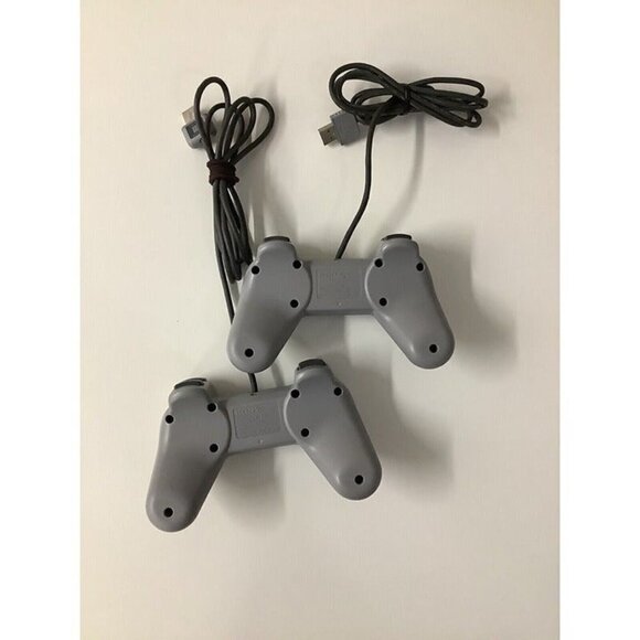 Sony Play Station SCPH-1080 Wired Controllers (2 controllers) - Gray Preowned - Picture 2 of 2
